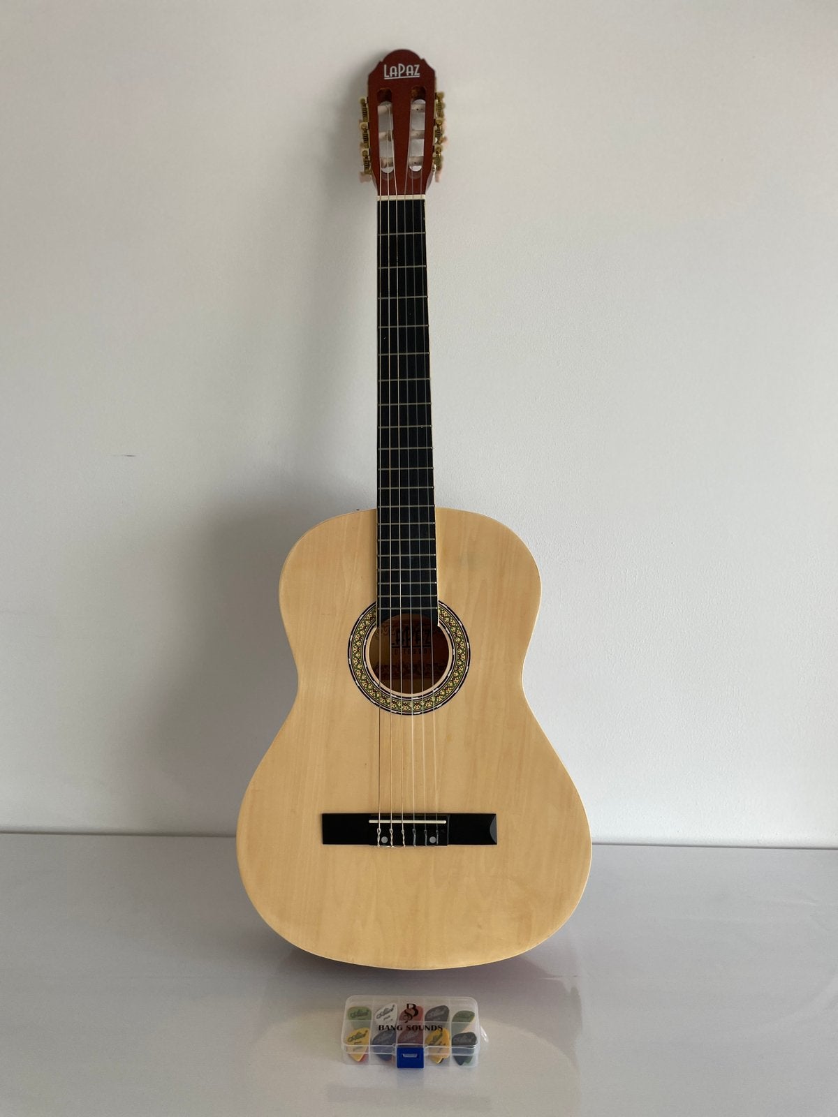 LaPaz klassieke gitaar + plectrums, Ophalen, Zo goed als nieuw