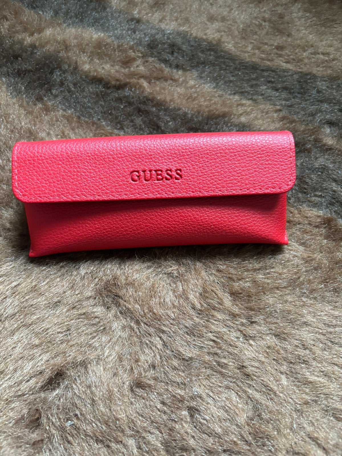 Originaal guess brillenkoker lederlook, Bijoux, Sacs & Beauté, Enlèvement ou Envoi, Comme neuf, Guess