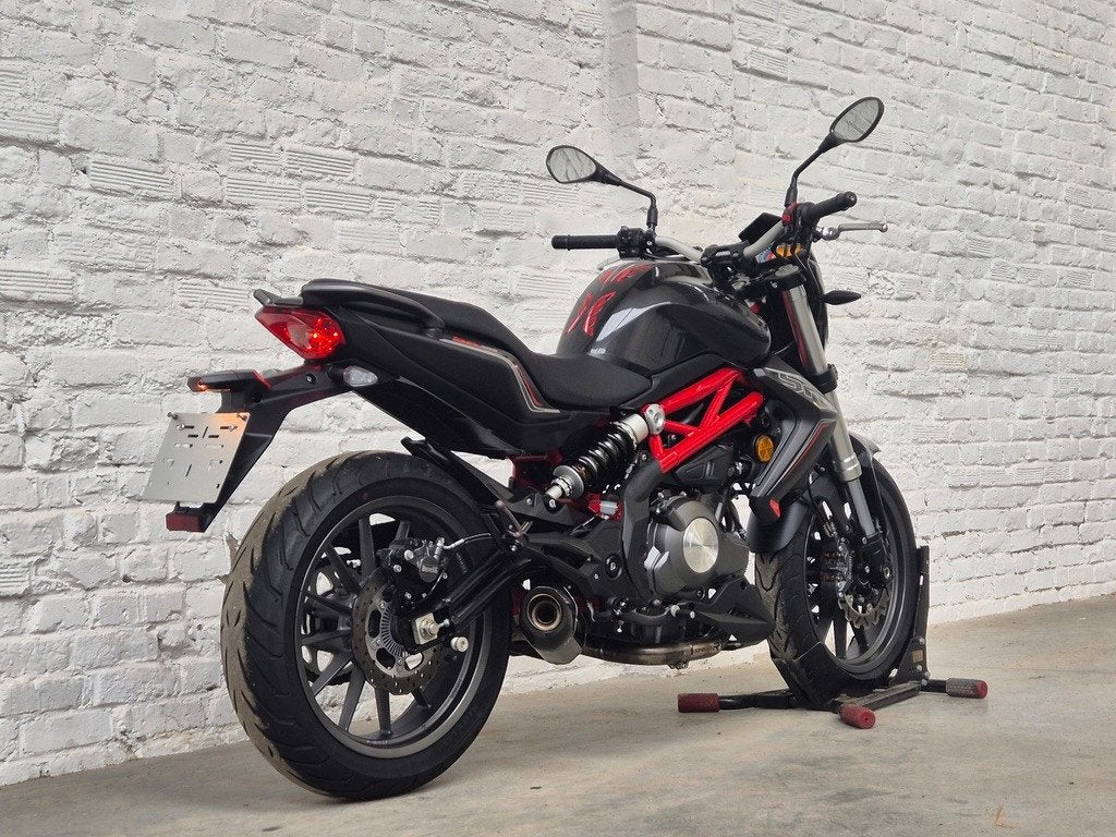 Benelli BN302 BN 302 ABS A2rijbewijs @motomobilia, Motoren, Motoren | Benelli, 2 cilinders, Bedrijf, Minimaal motorrijbewijs A2