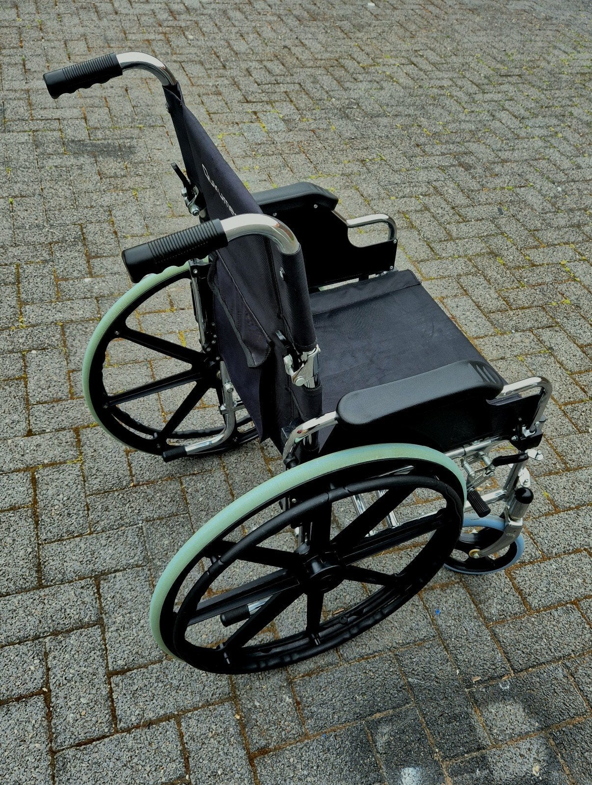 Fauteuil roulant léger, Divers, Chaises roulantes, Comme neuf, Fauteuil roulant à pousser, Pliant, Enlèvement