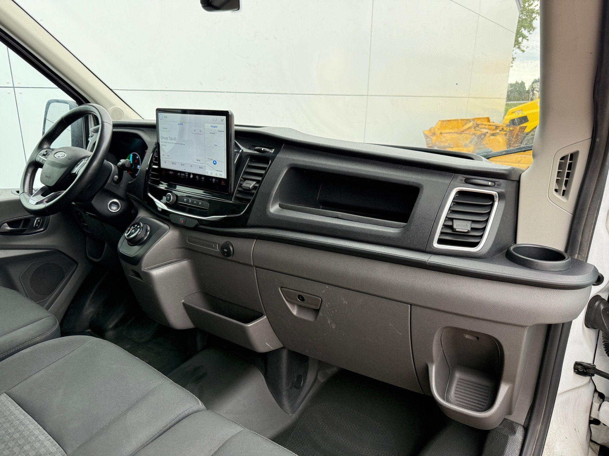 Ford e-Transit 68kWh 184PK L3H3 317km WLTP 96,8% (SOH) BEV S, 0 cilinders, Gebruikt, 135 kW, Wit