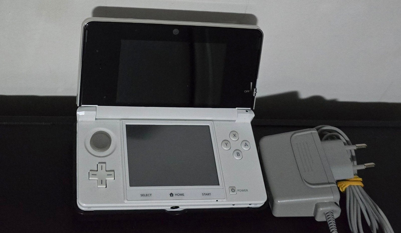 Nintendo 3ds, Consoles de jeu & Jeux vidéo, Consoles de jeu | Nintendo 2DS & 3DS, Enlèvement ou Envoi, Comme neuf, Blanc, 3DS