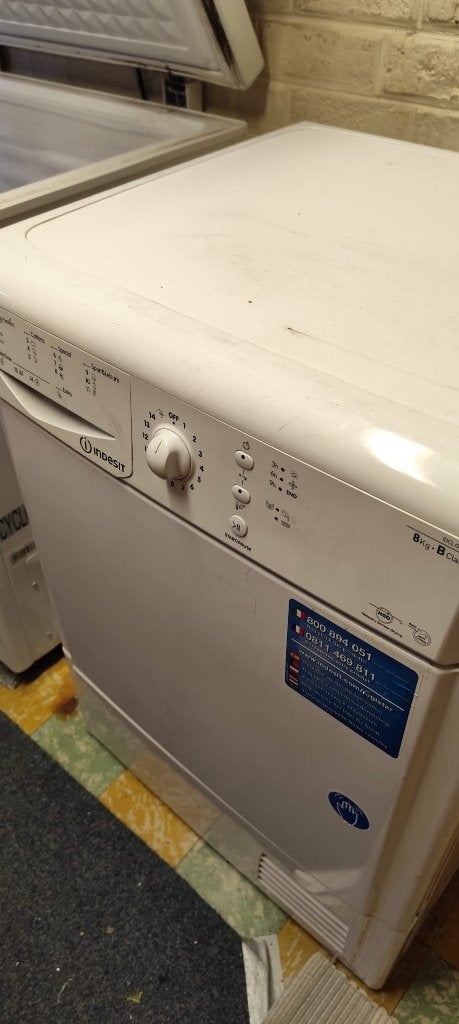 Indesit condensdroger, Elektronische apparatuur, Ophalen, Gebruikt, Minder dan 85 cm, 4 tot 6 kg