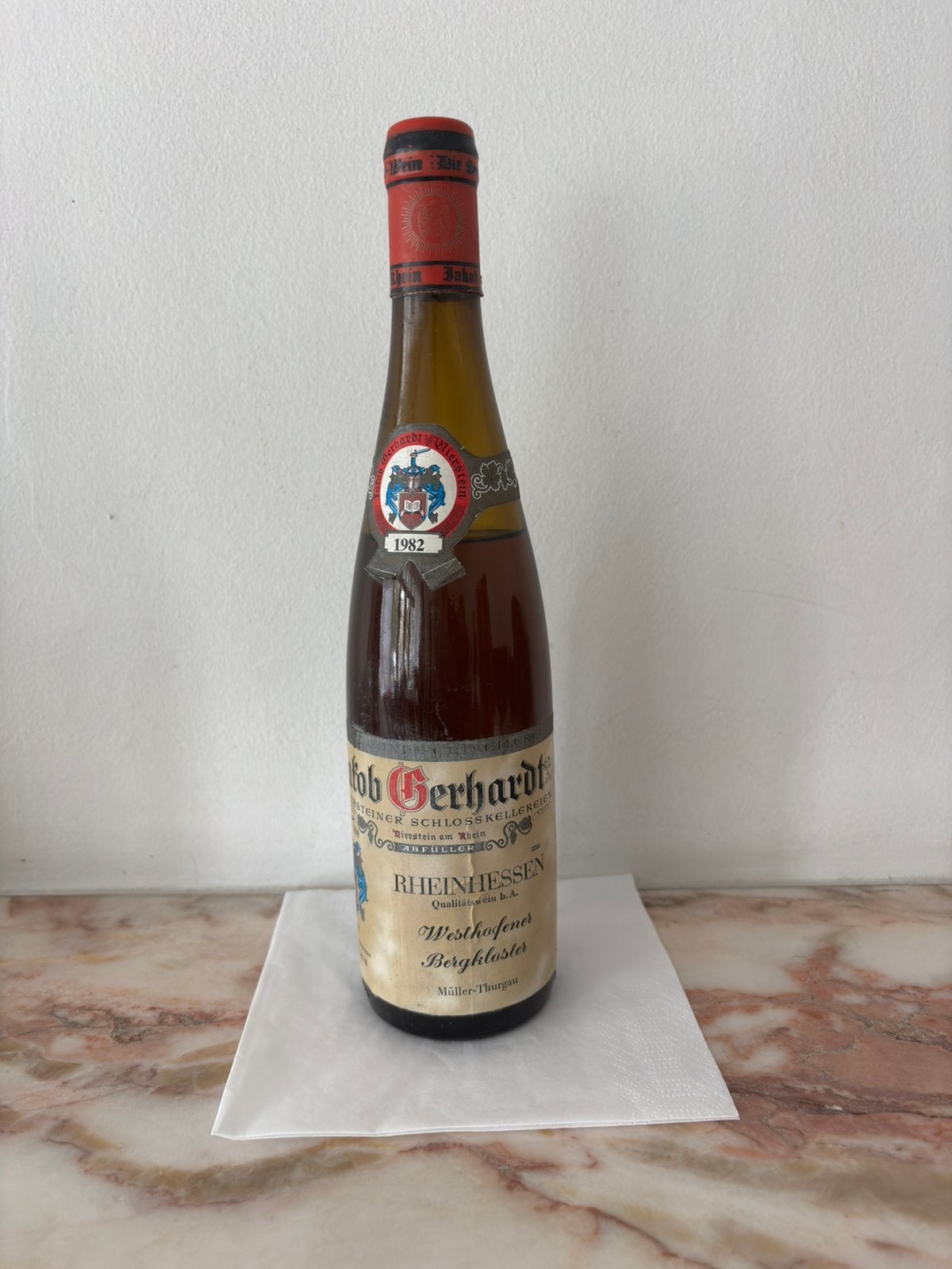 2 bteilles de vin blanc (Riesling 1980, Muller-Thurgau 1982), Collections, Vins, Autres régions, Enlèvement ou Envoi, Pleine, Vin blanc