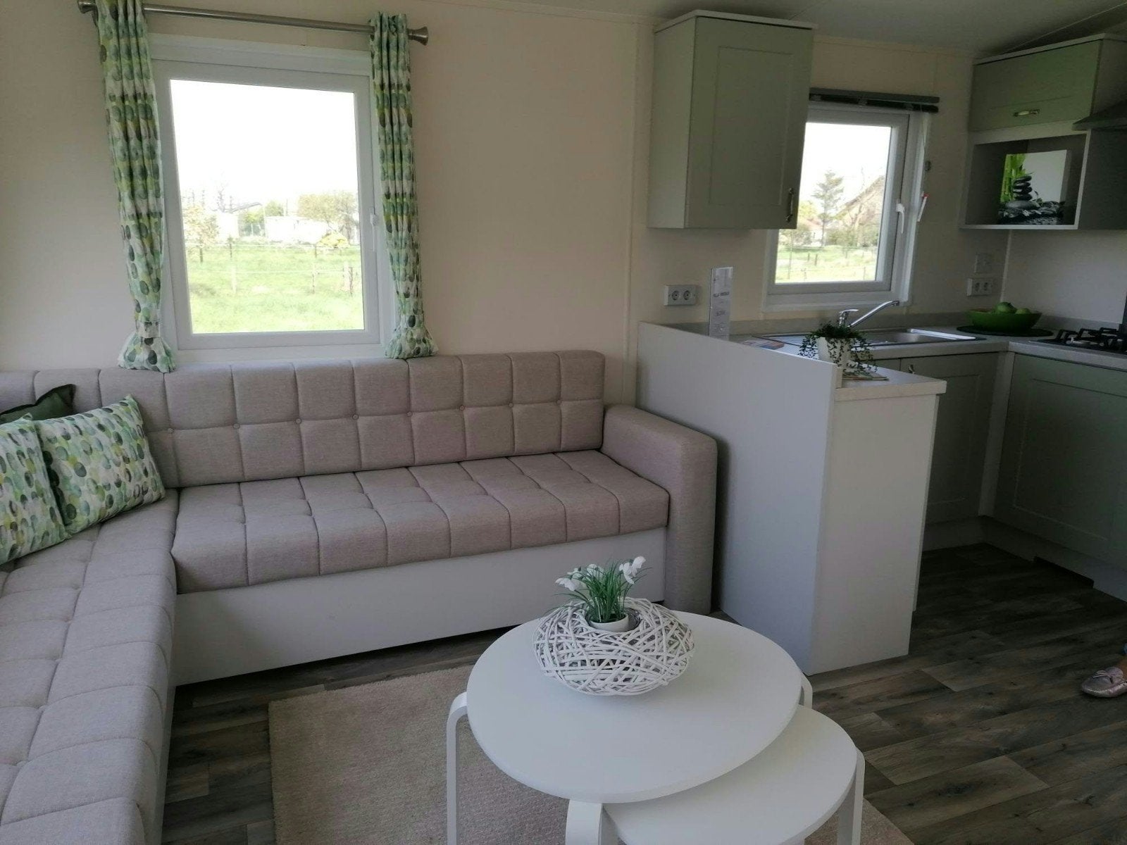 Luxe stacaravan te koop aan zee, Tot en met 6