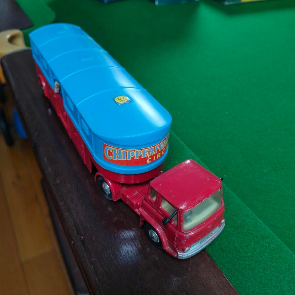 Corgi bedford transport de chevaux, Envoi