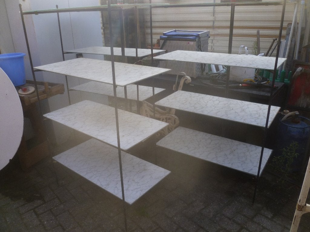 3 OUDE METALEN WINKEL REKKEN MET GLAZEN PLATEN, Ophalen