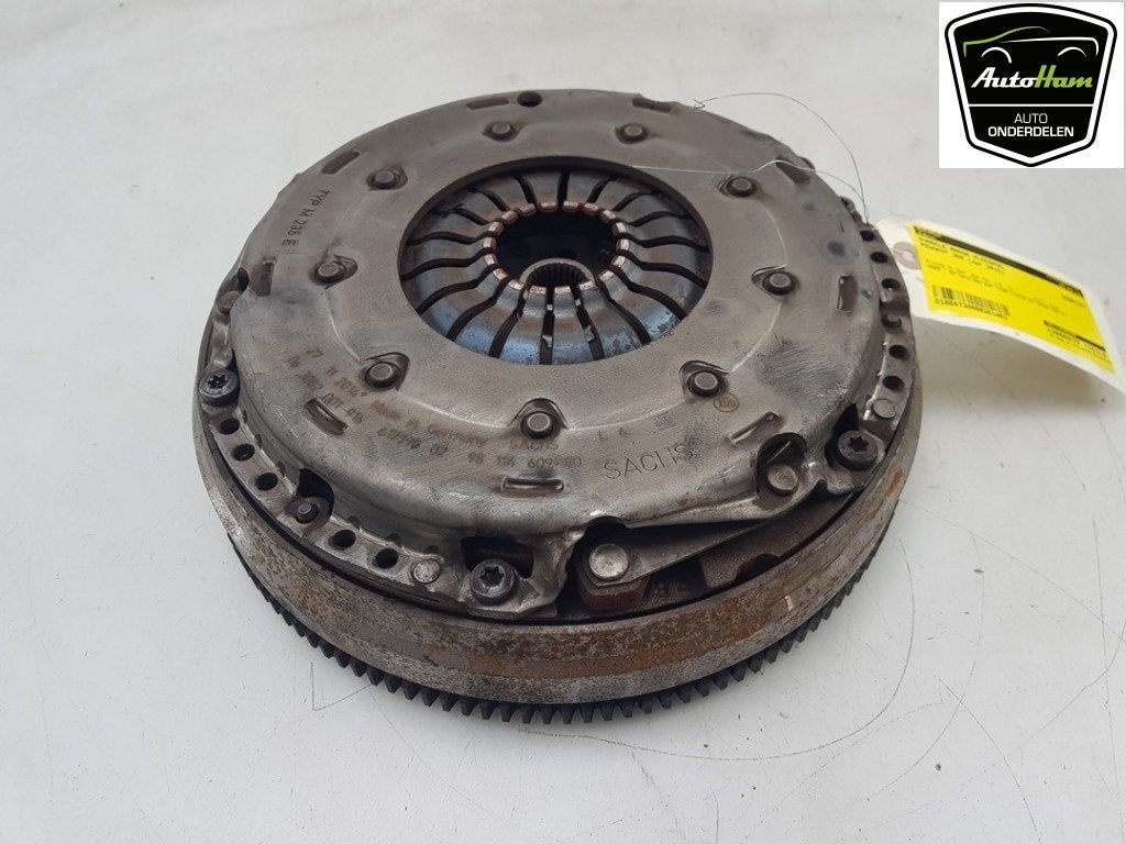 VOLANT MOTEUR BI-MASSE 308 SW (L4 / L9 / LC / LJ / LR), Kontakt-peugeot@peugeot.com, Utilisé, Peugeot Deutschland GmbH, Bahnhofsplatz
65423  Rüsselsheim, DE