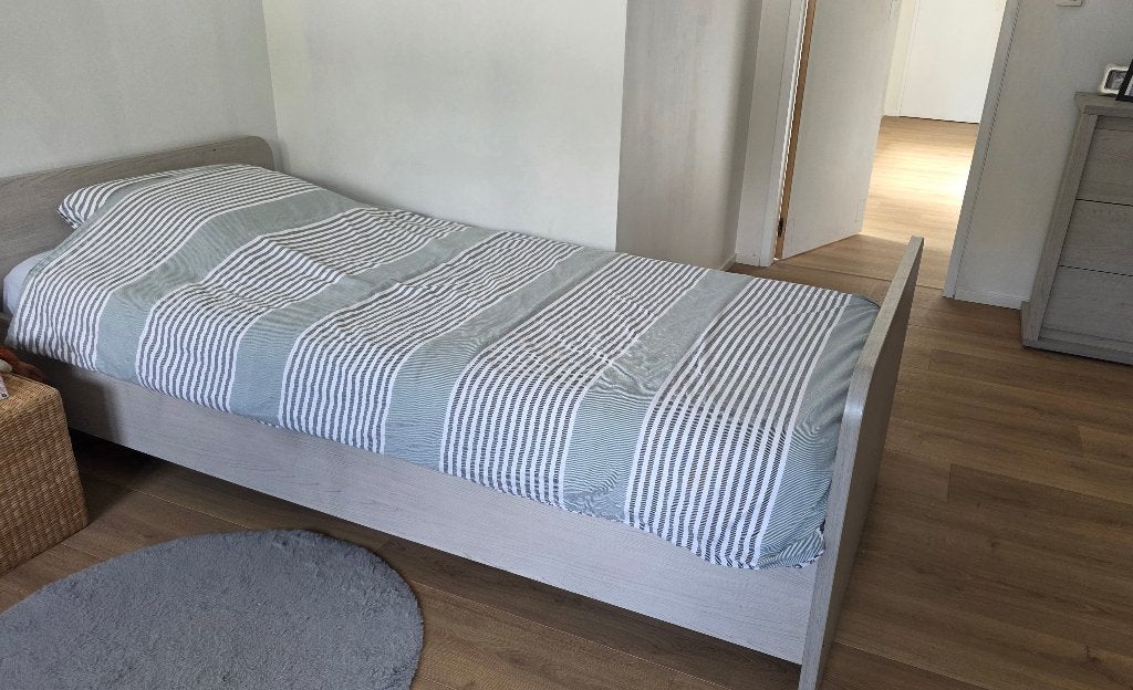 Mooi 1 persoonsbed, Ophalen, 85 tot 100 cm, Gebruikt, Lattenbodem
