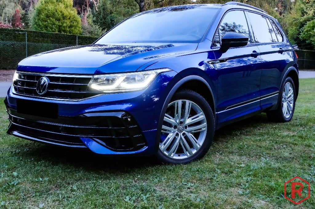Volkswagen Tiguan R 320pk Lichte vracht HarmanKardon, Auto's, Automaat, Dealer onderhouden, Stof, Euro 6