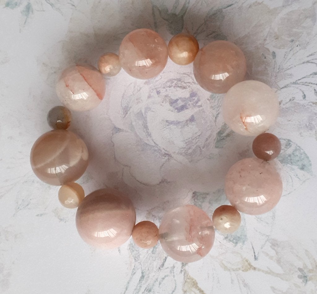 Kralenarmband vintage grote maansteen en hematietkwarts, Bijoux, Sacs & Beauté, Bracelets, Neuf, Enlèvement ou Envoi, Avec bracelets à breloques ou perles