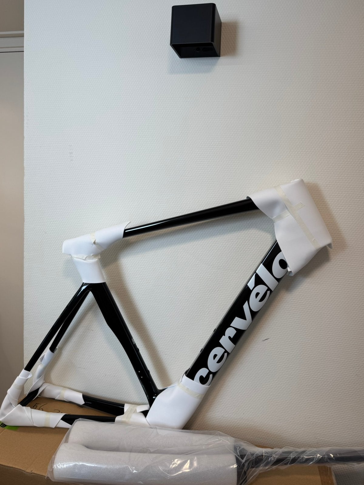Cervelo soloist frame zwart wit, nieuw in de doos, maat 56, Fietsen en Brommers, Ophalen, Zo goed als nieuw