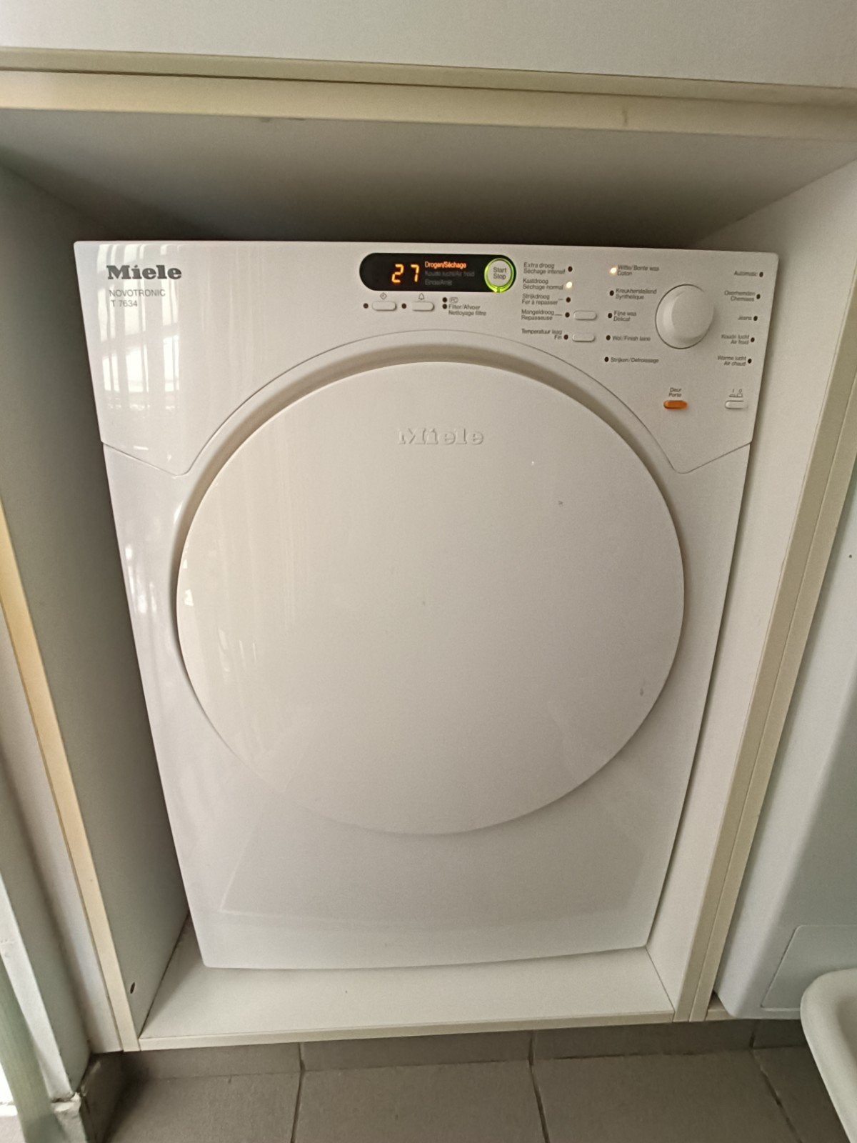 Droogkast luchtafvoer Miele Novotronic T7634 6kg, Elektronische apparatuur, Droogkasten, Ophalen, Gebruikt, Luchtafvoer