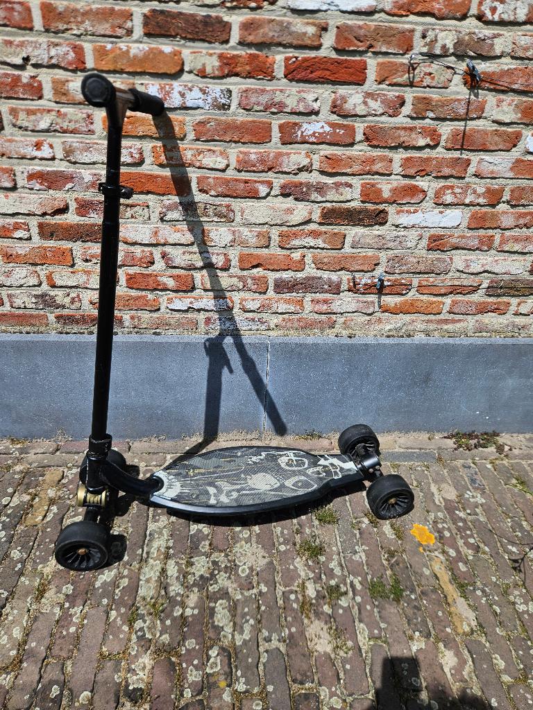 Step Oxelo stunt street met 4 wielen, Fietsen en Brommers, Steps, Ophalen, Gebruikt, Gewone step, Oxelo (Decathlon)