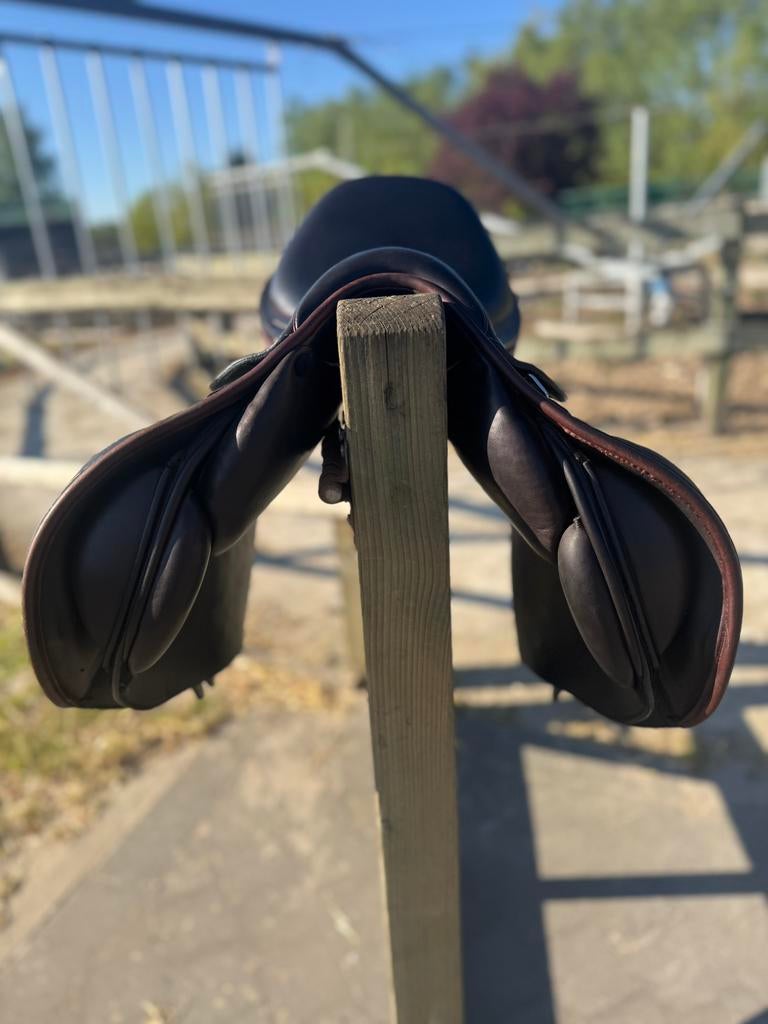 Selle de saut Erreplus 16 pouces ~ MARRON, Animaux & Accessoires, Enlèvement, Comme neuf, Obstacle
