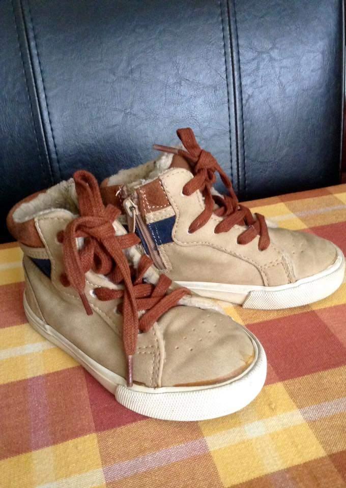 Chaussures enfants p.23, Enlèvement ou Envoi, Chaussures