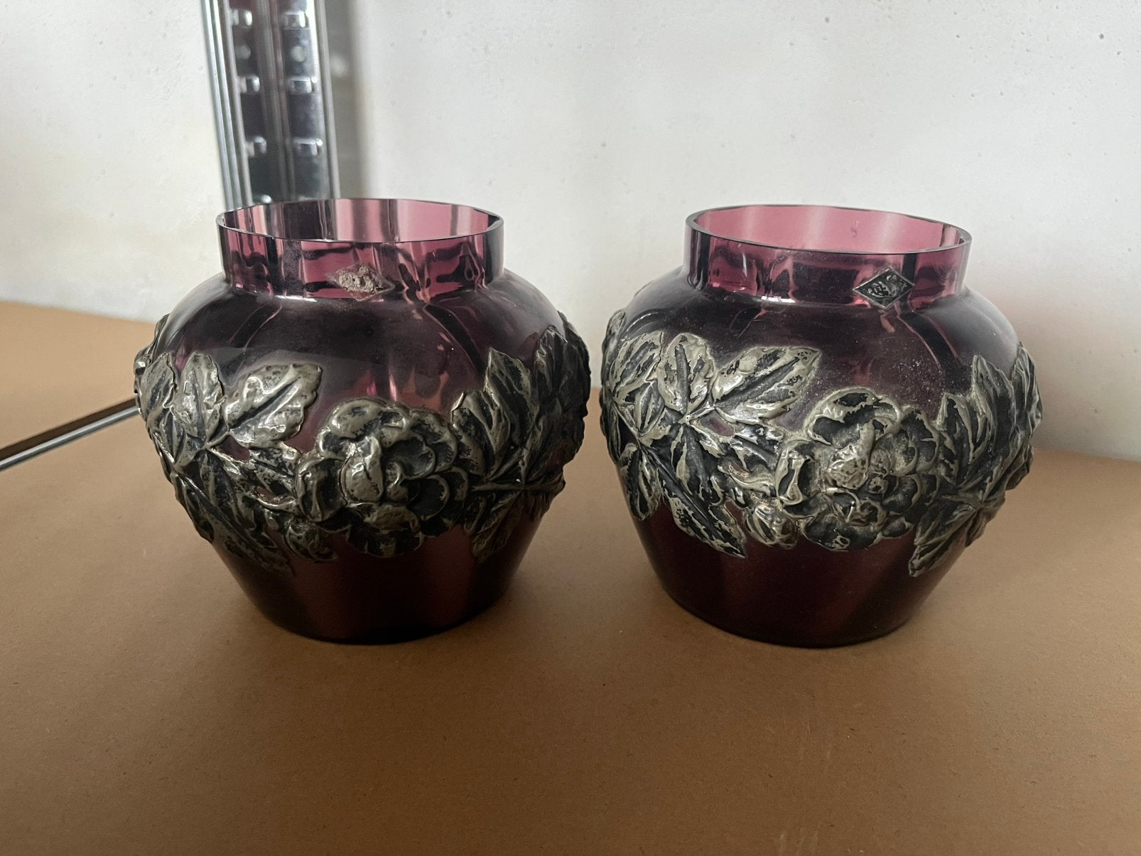 Paire de Vases Art Déco (1930) Verreries Doyen & Étains Ory, Enlèvement ou Envoi, Comme neuf, Violet, Verre