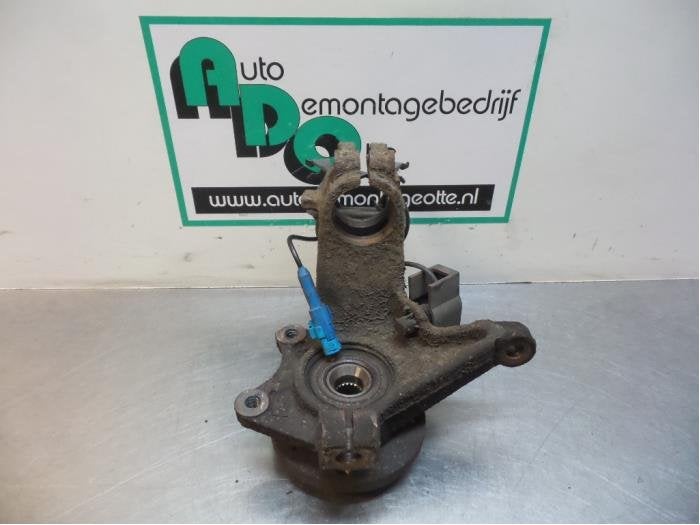 Fusee rechts-voor van een Peugeot 206 (206 98-), Gebruikt, -, -, Ophalen of Verzenden