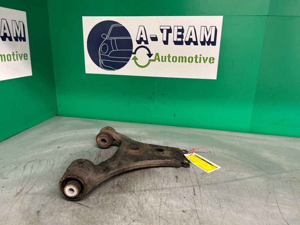 BRAS DE SUSPENSION AVANT DROIT (TRIANGLE) A (W169), Utilisé, Mercedes-Benz