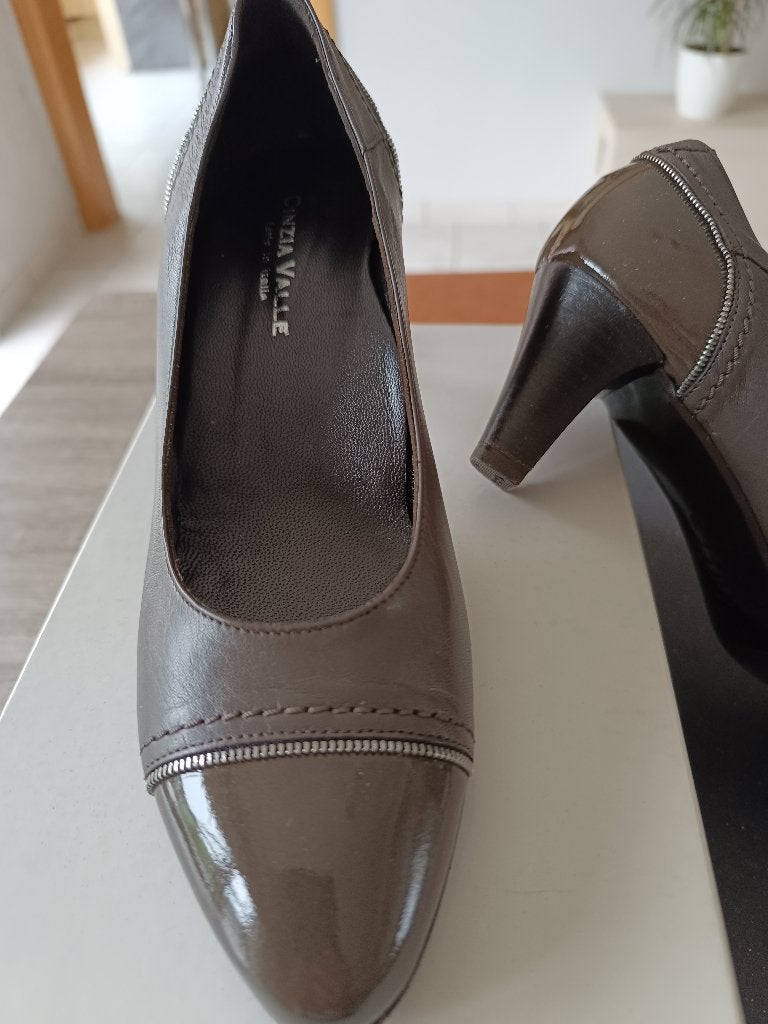 Schoenen maat 38, Cinzia Valley, Pumps, Bruin, Nieuw