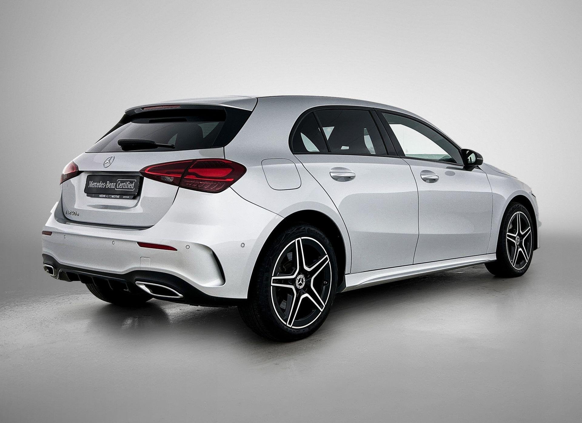 Mercedes-Benz A-Klasse 250 e AMG Line | Night Pack | Smartph, Auto's, Dealer onderhouden, Stof, Gebruikt, Zwart