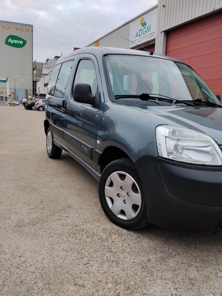 Citroen Berlingo gezins auto eerste eigenaar 2006, Voorwielaandrijving, 4 deurs, Stof, Zwart