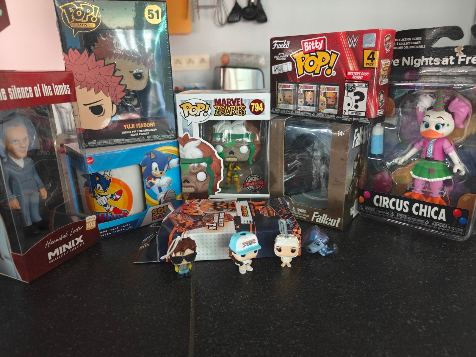 Lot met verschillende verzamelfiguren, Collections, Jouets miniatures, Enlèvement