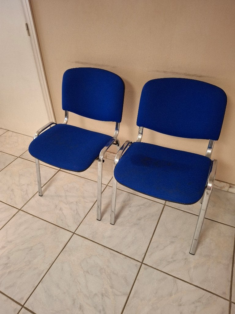 2 chaises empilables, Maison & Meubles, Comme neuf, Deux, Enlèvement, Métal
