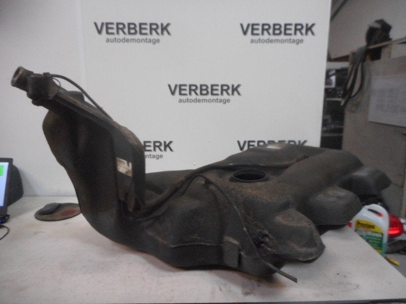 TANK Audi A6 (C5) (01-1997/01-2005) (4bo201085), Info@audi.de, Audi, Audi AG, Gebruikt