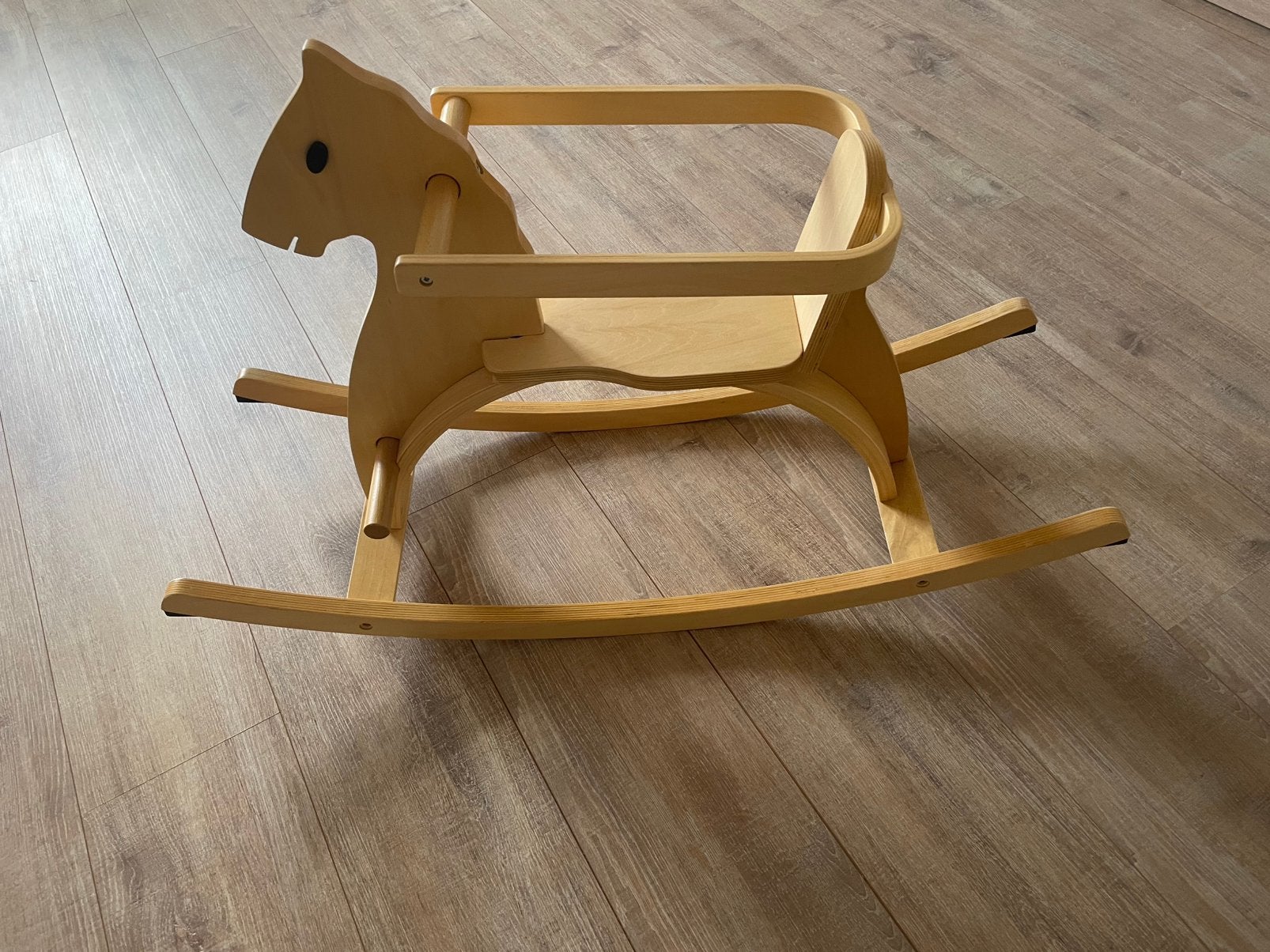 Joli cheval à bascule, Enfants & Bébés, Enlèvement, Comme neuf
