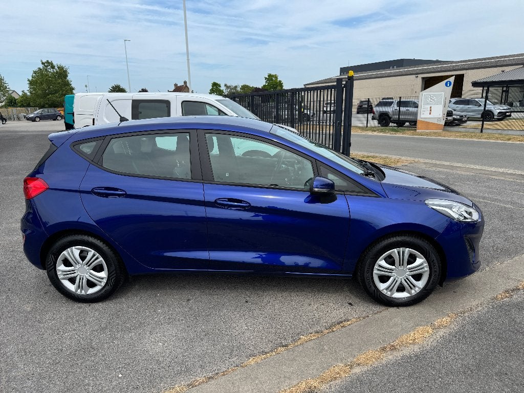 Ford Fiesta 1.0 Benzine Airco DAB-radio Bluetooth, Voorwielaandrijving, Stof, 580 kg, Blauw