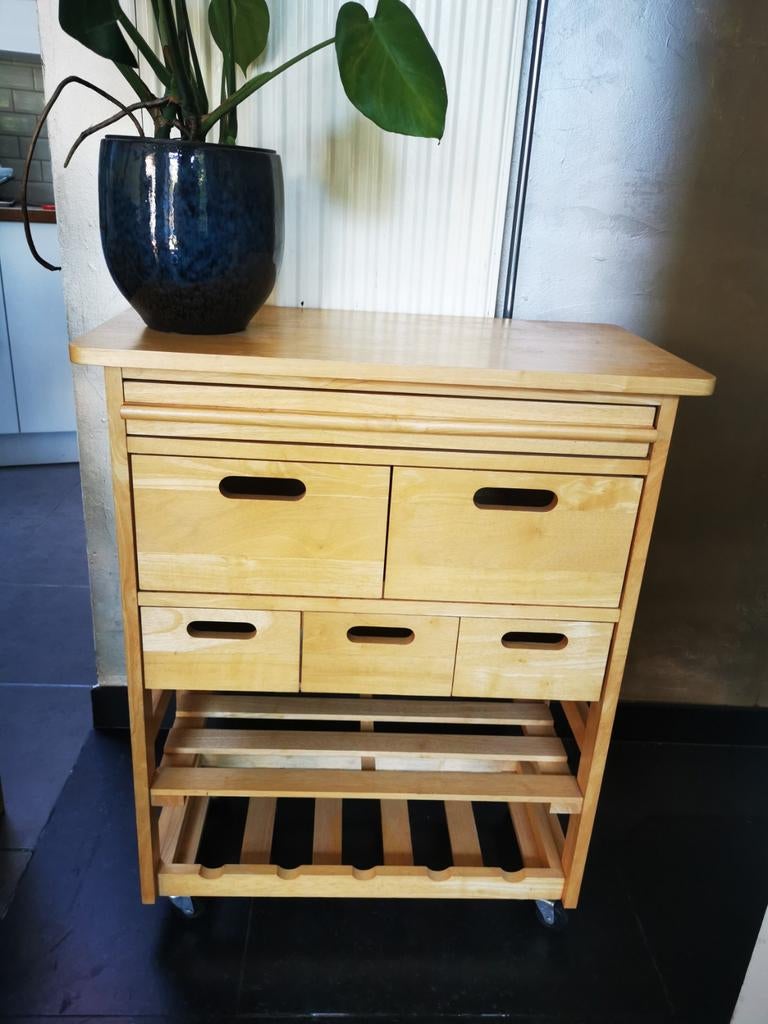 Ladenkastje op wieltjes, Ophalen