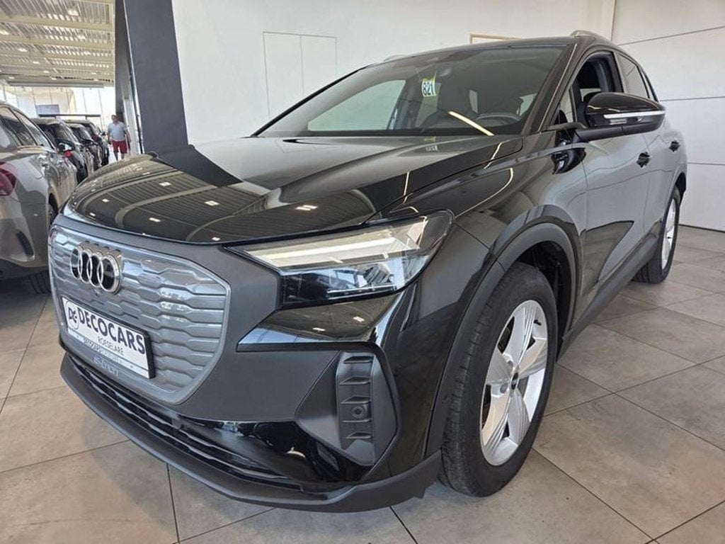 Audi Q4 e-tron 35 E-Tron / BTW aftrekbaar, Auto's, Automaat, Zwart, Start-stop-systeem, Zwart