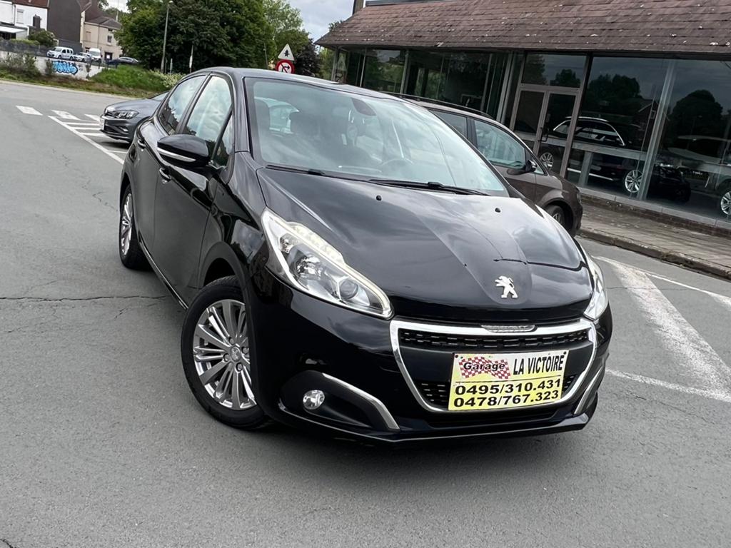 Peugeot 208 ,1.2 essence2019année 61kw 88000km 0032478767323, Voorwielaandrijving, Stof, Euro 6, 1199 cc