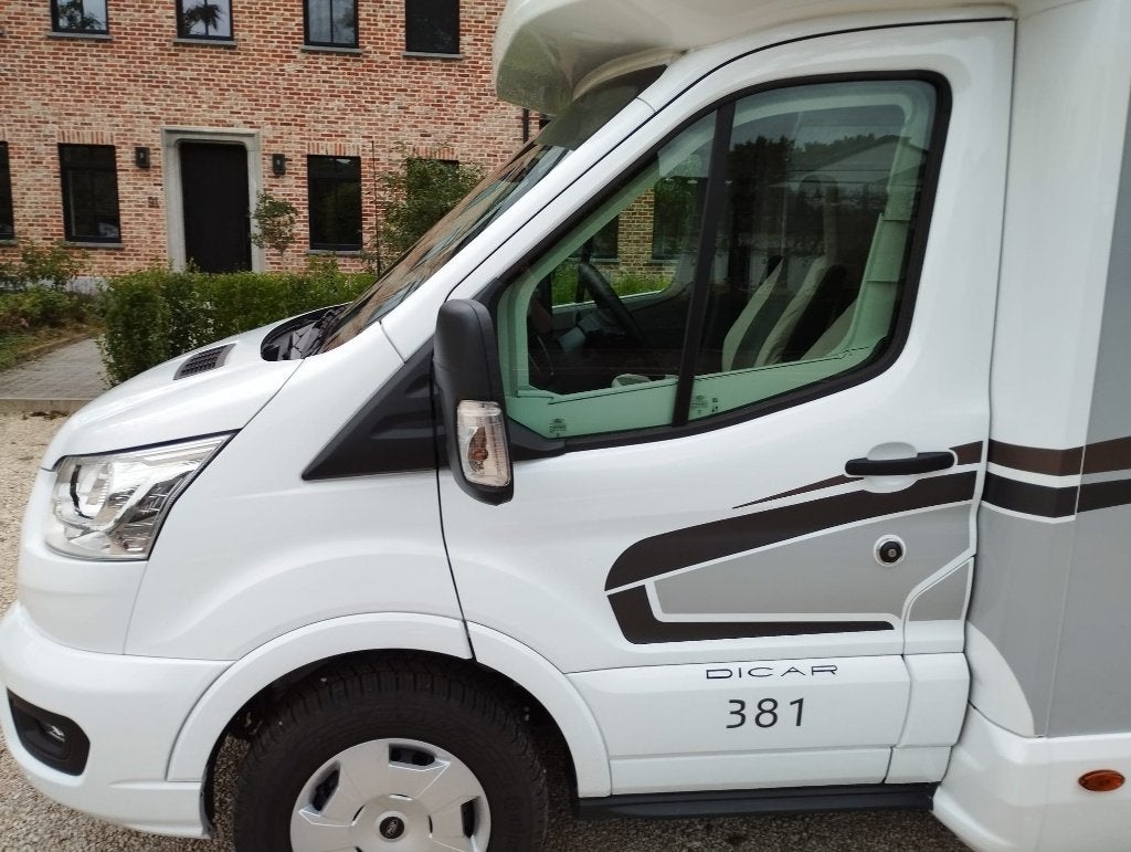 Ford Mclouis Avantgarde 381, zo goed als nieuw, Caravans en Kamperen, Automaat, Ford, Fietsendrager, Diesel