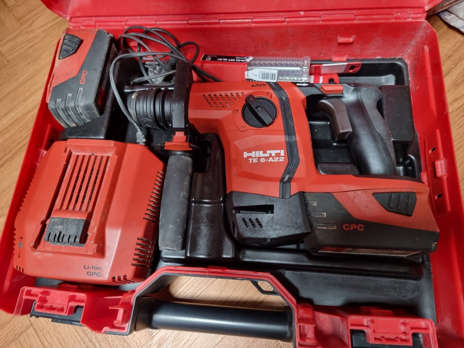 Hilti TE 6 A22 marteau pique, Enlèvement