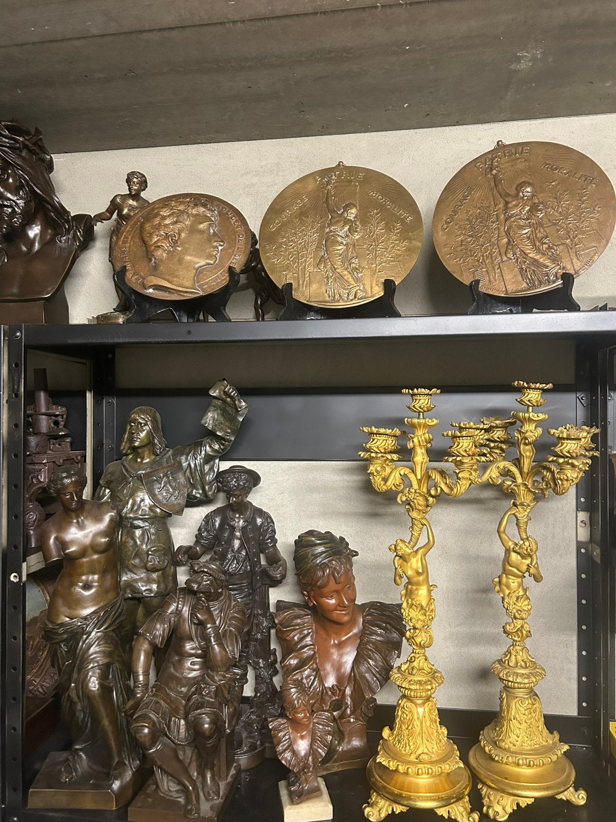 Superbe bronze et candélabres doré, Enlèvement ou Envoi, Comme neuf