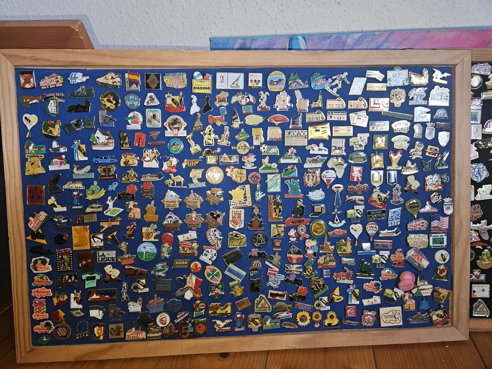 Lot de badges pins vintage collector marques, sport, régions, Enlèvement ou Envoi