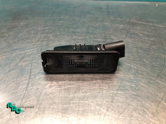 Eclairage immatriculation d'un Volkswagen Golf (Golf 09-), Volkswagen, -, 3 mois de garantie, Utilisé