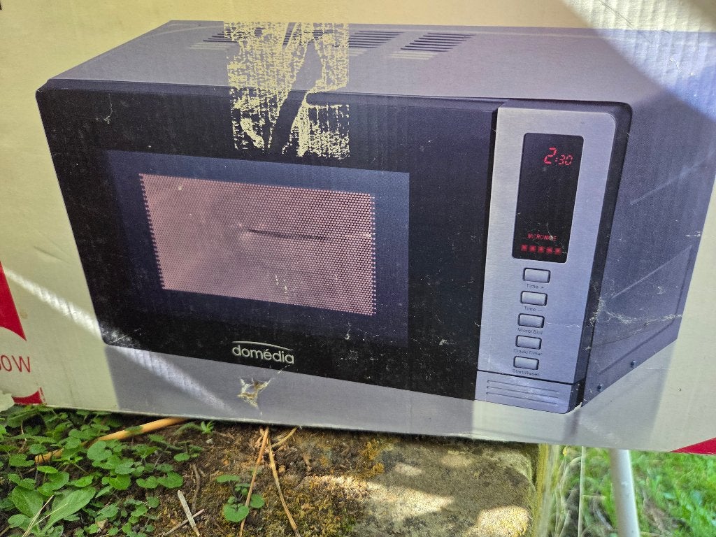 Microgolf oven met grill, Elektronische apparatuur, Ophalen, Zo goed als nieuw, Draaiplateau, Vrijstaand