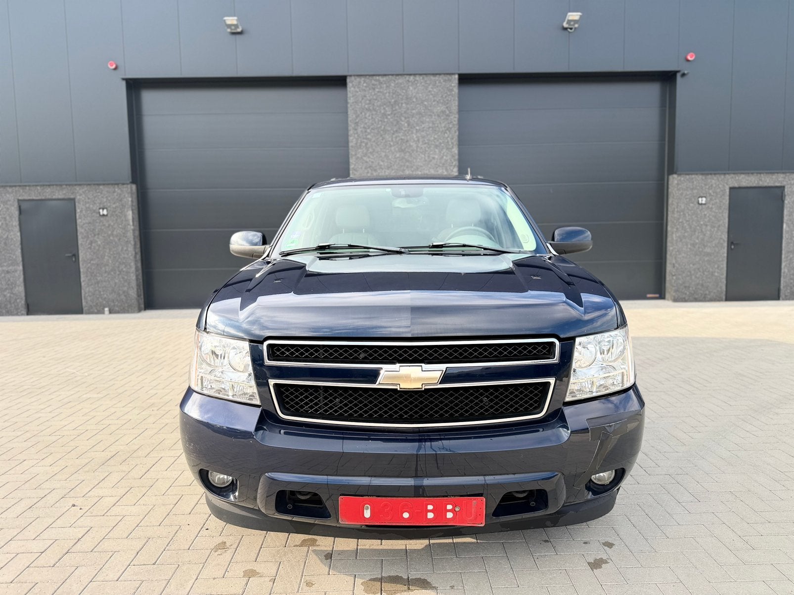 Chevrolet Suburban 5.3 benzine LPG 2008, Automaat, 238 kW, Beige, Blauw