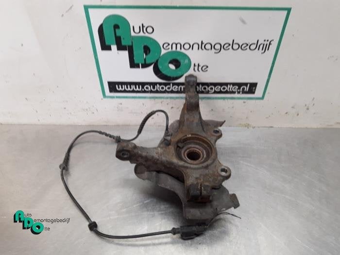 Joint avant gauche d'un Opel Corsa (Corsa D 07-), -, Opel, 3 mois de garantie, Utilisé