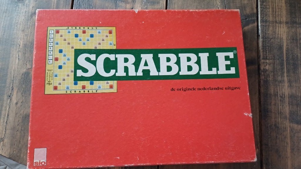 jeu plateau ancienne version Scrabble  red box tactics game, Hobby & Loisirs créatifs, Jeux de société | Jeux de plateau, 1 ou 2 joueurs