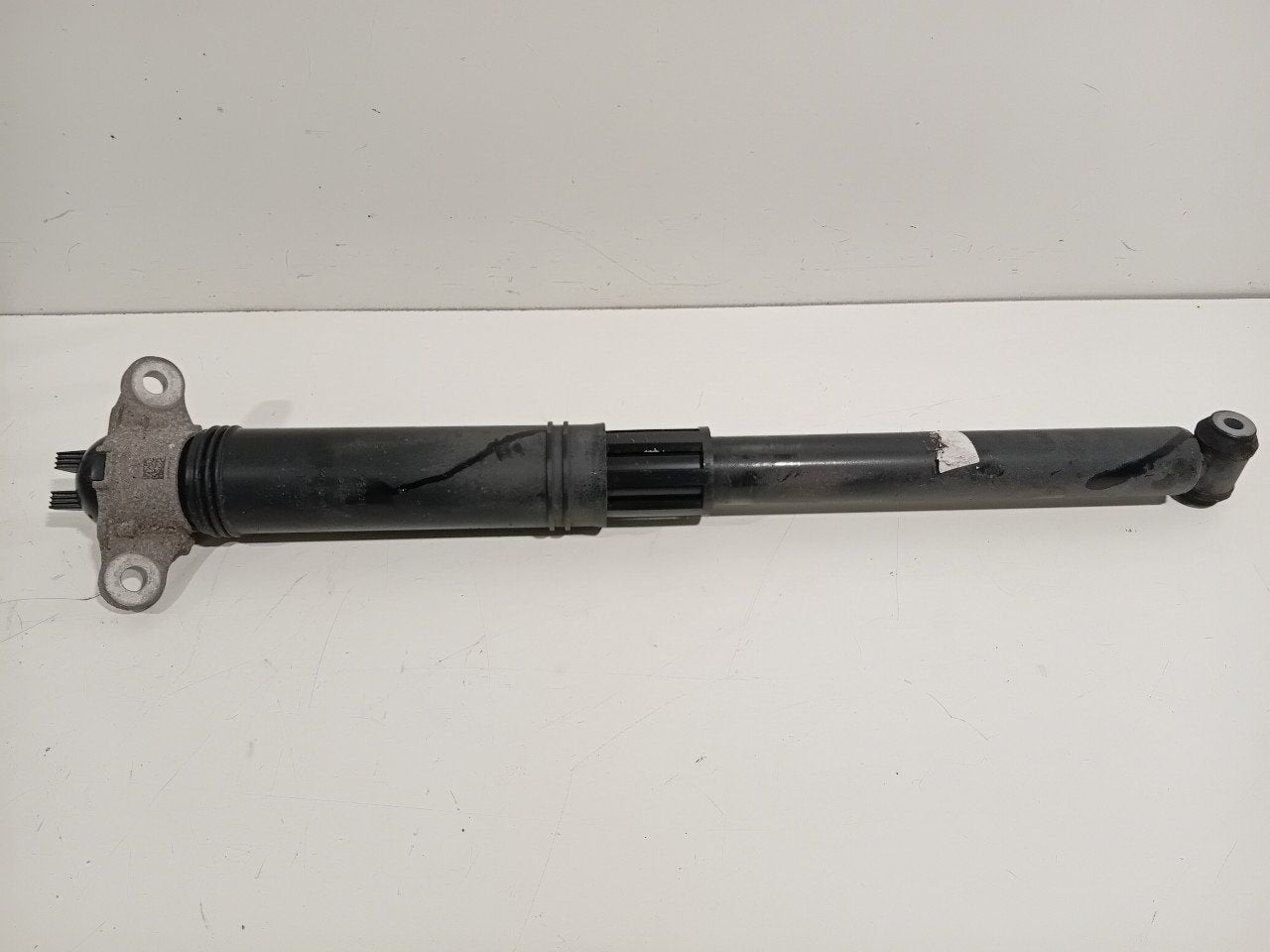 Schokbreker rechts achter Ford Kuga, Onderdelen@venauto.nl, Van der Ven Autorecycling B.V., Gebruikt, Ettenseweg 76, 4706 PB Roosendaal, The Netherlands