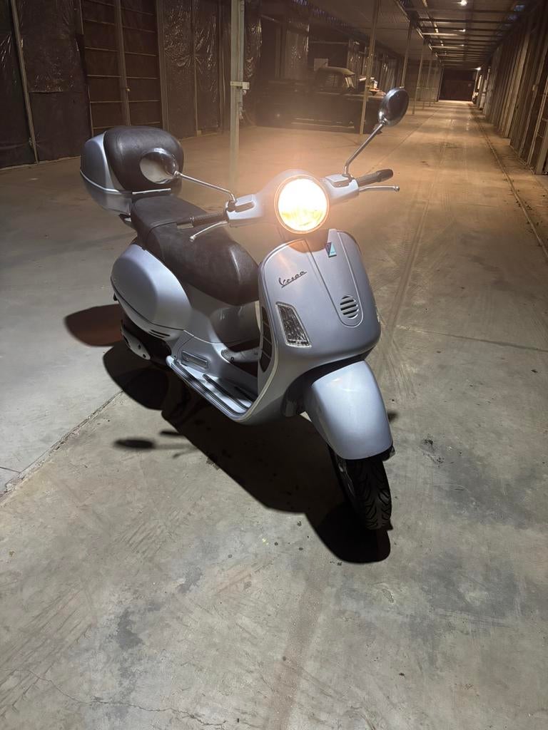 Vespa gts 125L, Enlèvement, Comme neuf
