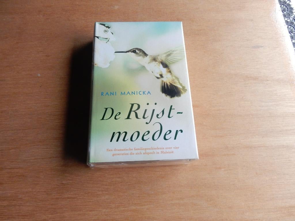 nr.350 - Roman: De rijstmoeder - Rani Monicka, Boeken, Ophalen of Verzenden, Zo goed als nieuw