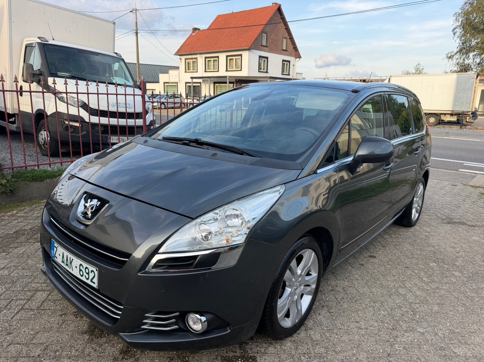 Peugeot 5008 1.6 hdi nieuwe staat, Auto's, Euro 5, https://public.car-pass.be/recalls?lang=nl, Bedrijf, 5 deurs