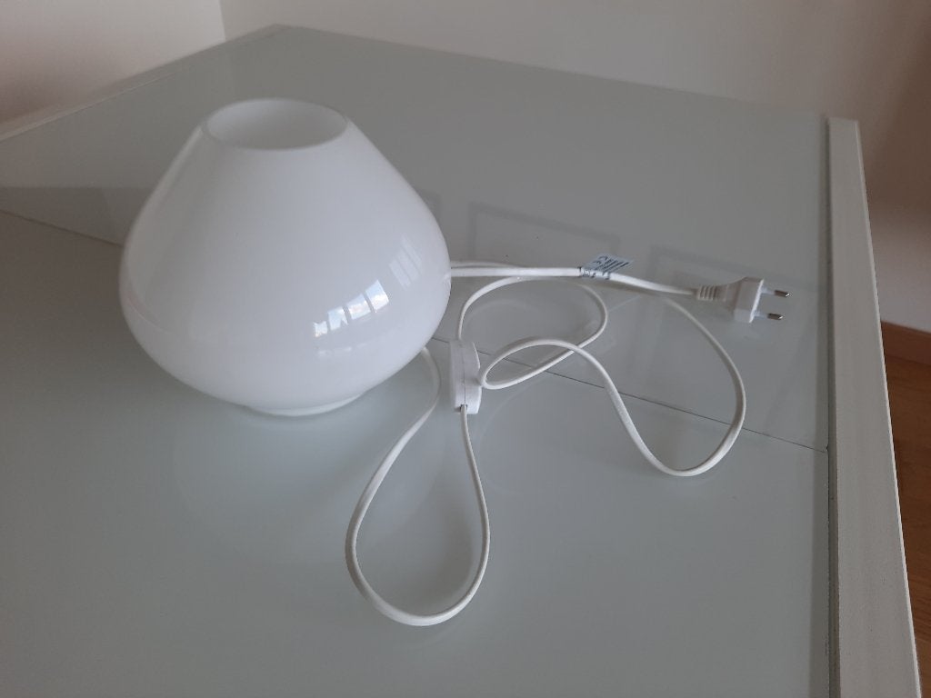 Petite lampe de chevet en verre, Maison & Meubles, Comme neuf, Verre, Lampe de chevet, Moderne