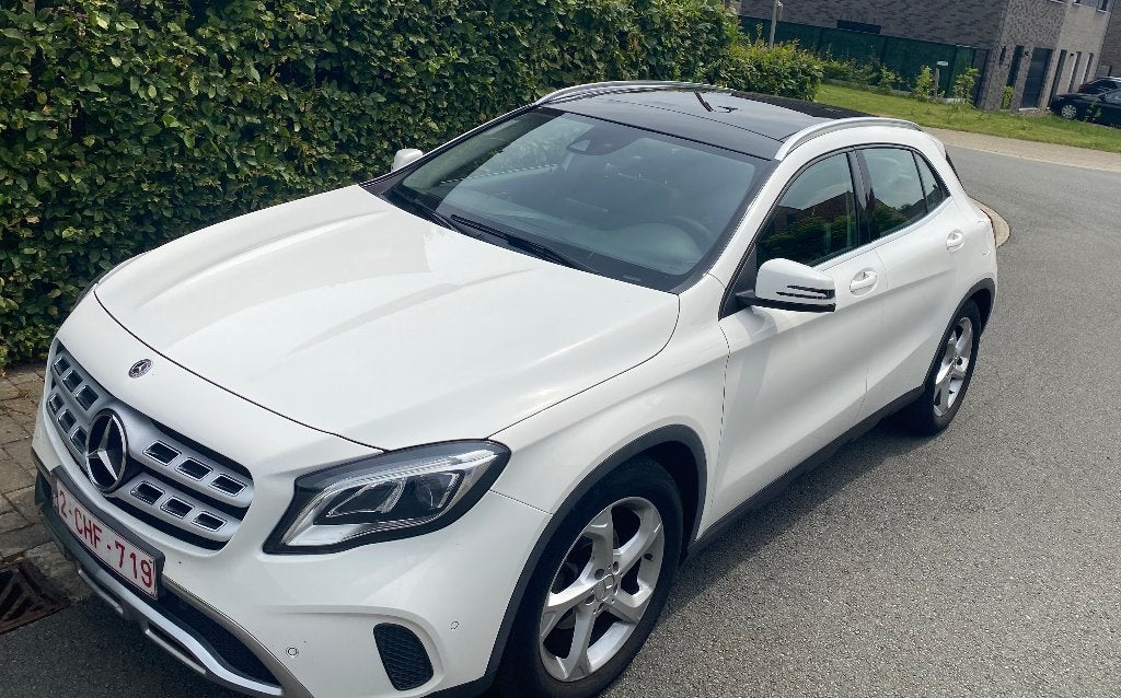 Mercedes-Benz GLA180, Auto's, 1600 cc, Wit, Break, 5 deurs
