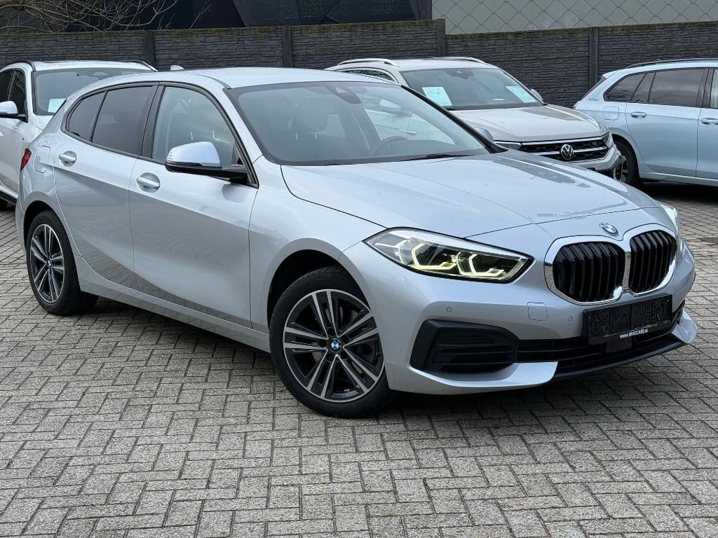 BMW 118i 4/5 Deurs "Navigatie/Trekhaak/LED/Apple carplay", Argent ou Gris, Achat, Euro 6, Entreprise